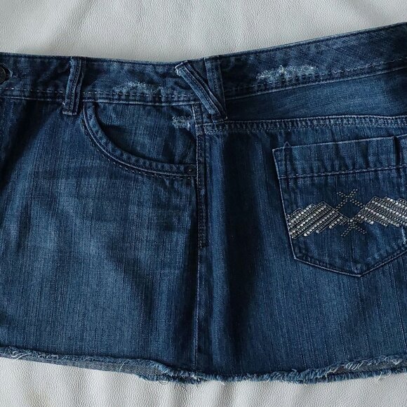Express denim skirt - Picture 3 of 7